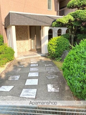 北夙川ハイツの玄関写真
