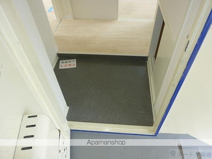 アルト堀江　４号棟[2DK/38.16m2]の玄関