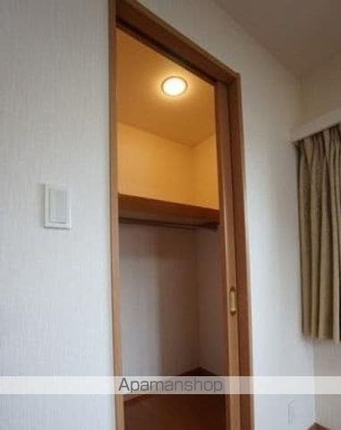 ロイヤルガーデン伏石の内装写真