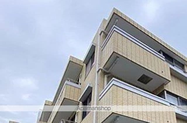 カスタリア北沢の外観写真