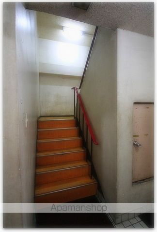 フラッグス肥後橋の玄関写真