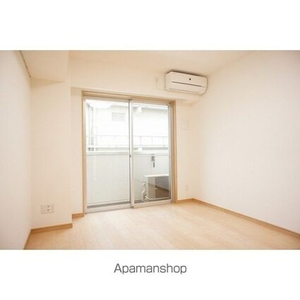 ＬＩＢＲ　ＧＲＡＮＴ　世田谷弦巻[1K/25.65m2]のリビング・居間