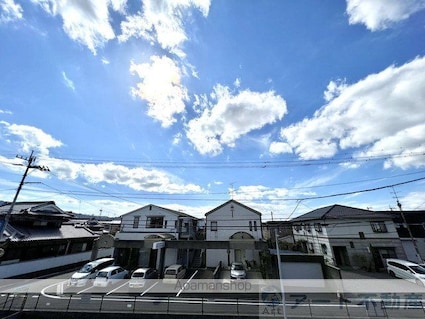 フレグランス新居　Ｂ棟[3DK/54.34m2]の玄関