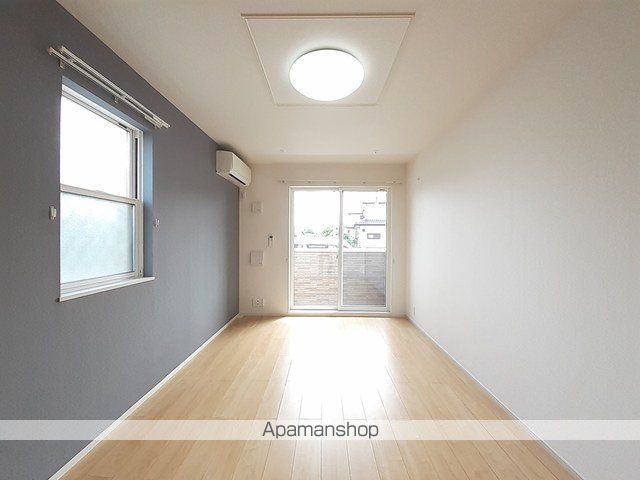 フィオーレ ツヴァイの内装写真