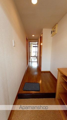 SURPLUS和合の内装写真