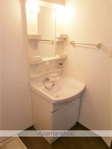 リビングタウン西崎 A棟の内装写真