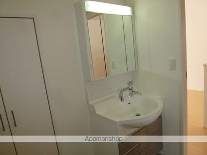 ミツワスクエアＡ棟[2LDK/72m2]の洗面所