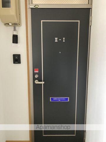 K・M houseの玄関写真