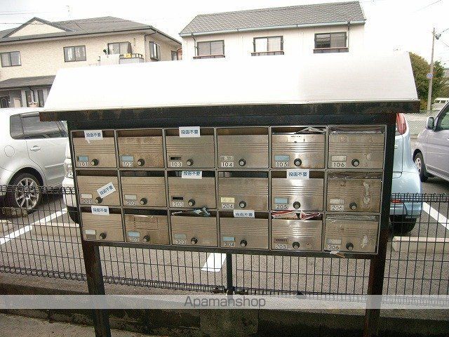 遠州鉄道 上島駅 徒歩5分 3階建 築31年の玄関写真