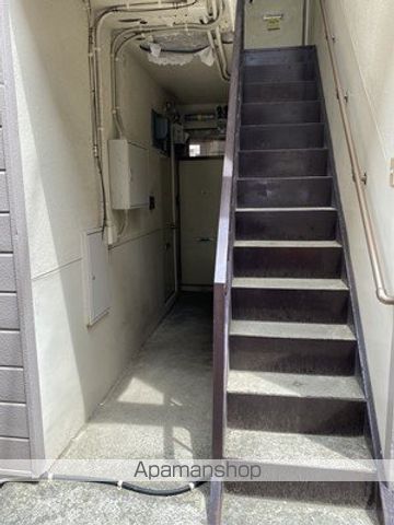 わかくさハイツの玄関写真