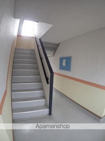 エクセレント A棟の玄関写真