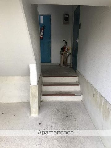 岡嶋グリーンハイツの玄関写真