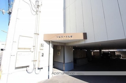 リビエール春日[1K/25.92m2]のエントランス