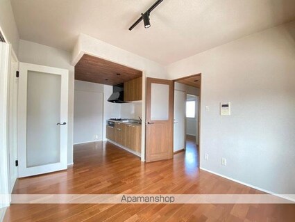 オレンジコート高松　[3DK/57m2]のリビング・居間