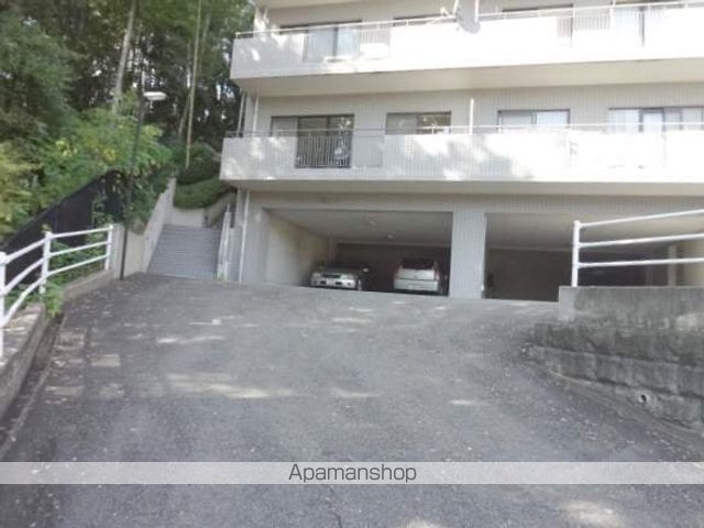 パークハイツ岡山手の玄関写真