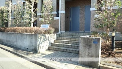 コンフォート・サイト[1K/23.39m2]のエントランス