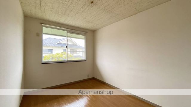 クレセント松新の内装写真