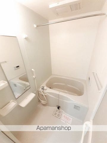 アクア エクセル 青塚の内装写真