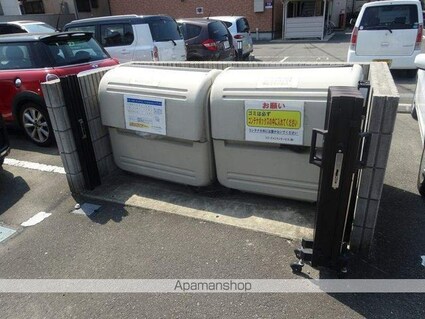 和歌山県和歌山市西小二里３丁目[1K/30.26m2]の共用部1