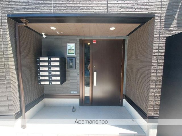 DーROOM遠見塚IIIの玄関写真