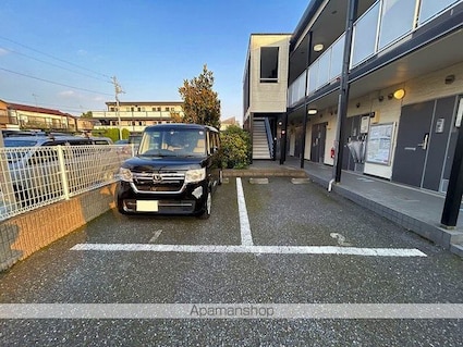 レオパレスｗｉｓｔｅｒｉａ[1K/22.35m2]の駐車場