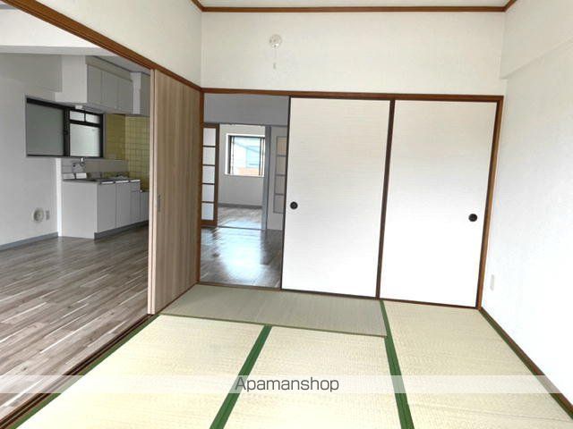 ハイネス吉信の内装写真