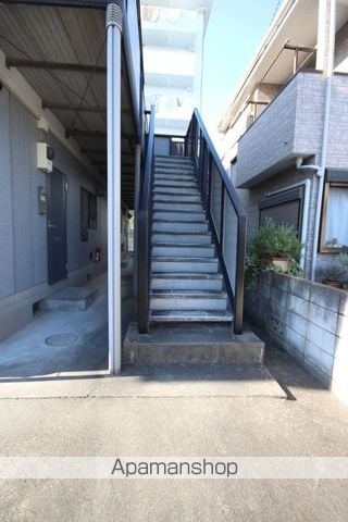 CLAIR溝端の玄関写真