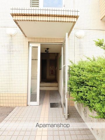 ヴィランオレフォスの玄関写真