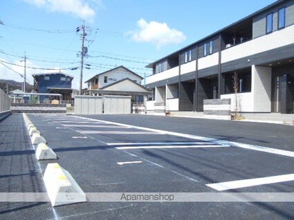 岐阜県岐阜市粟野西７丁目[2LDK/56.48m2]の駐車場