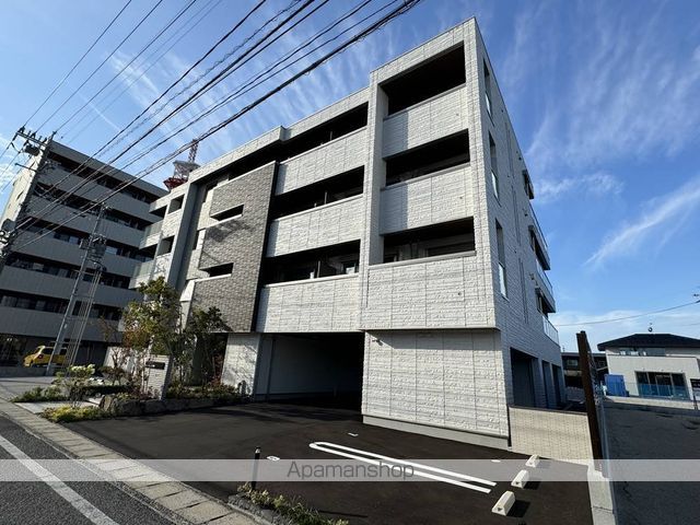 シャーメゾン上中野の外観写真