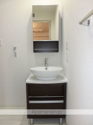 和歌山県和歌山市新通３丁目[1K/30m2]の洗面所