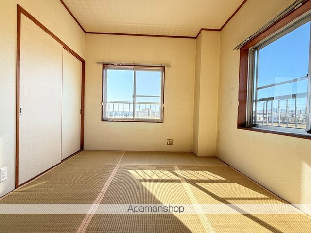 尾野スカイハイツIIIの内装写真