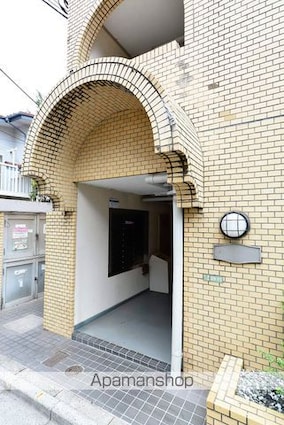 メゾン・ド・ロベリー[1R/13.52m2]のエントランス