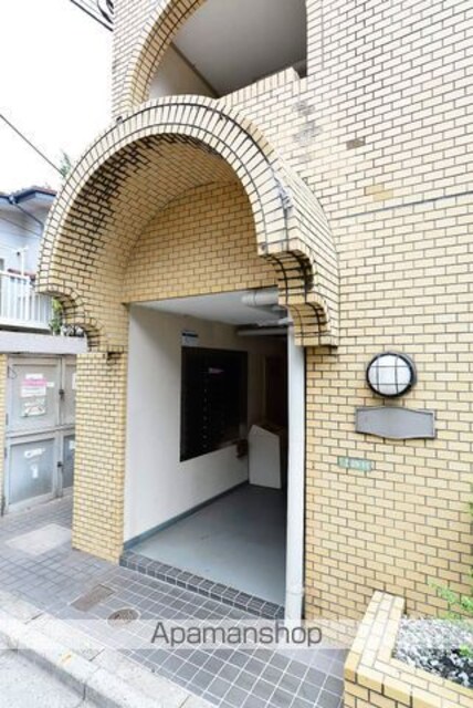 メゾン・ド・ロベリー[1R/13.52m2]のエントランス