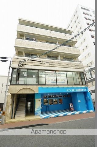 メゾン鷹匠の外観写真