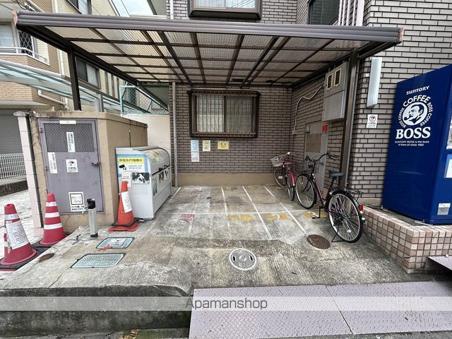 インテンス大東の玄関写真