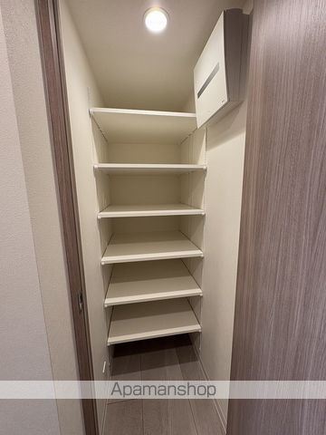 C0MF0RIALIV本町WESTQの内装写真