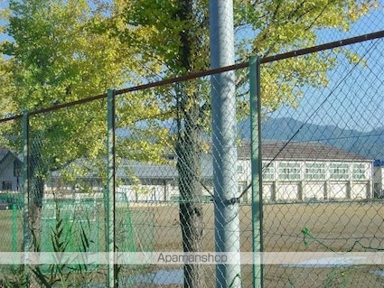 ハビテーション　南高田[2LDK/56.89m2]の周辺3