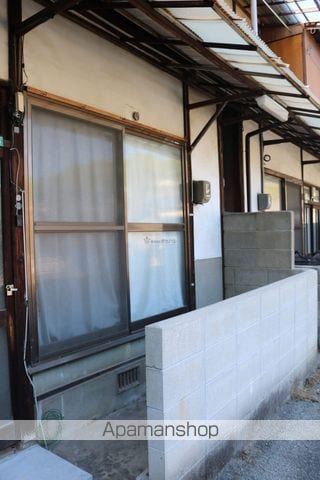 妹尾長江貸家の玄関写真