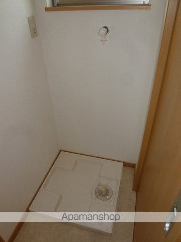 メゾネット椿 南棟の内装写真