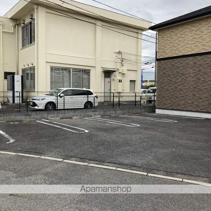 フェリシア・Ａ[1LDK/42.37m2]の駐車場2