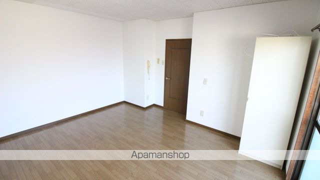 グリーンピアIIの内装写真