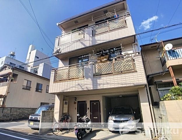 中一万ハウスの外観写真