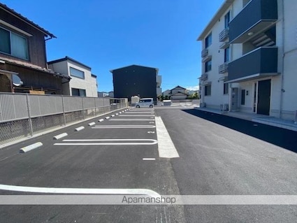 ユーフォリア　Ｄ棟[2LDK/53.77m2]の駐車場