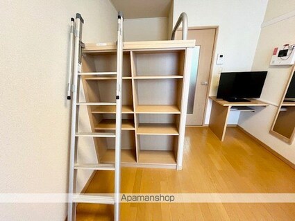 レオパレスねむの木[1K/20.81m2]の収納2