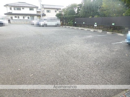 長野県長野市大字栗田[3LDK/80.7m2]の駐車場4