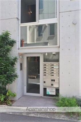 ＶＩＬＬＥＴＴＡ　ＫＯＭＡＧＯＭＥ[1LDK/30.6m2]のエントランス