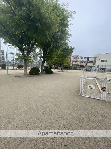 ROBERIANIBANKANの周辺写真