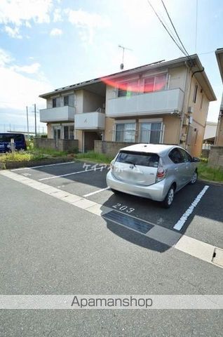 グラスガーデン A棟の外観写真