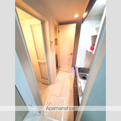 レインパレス西大島[1R/11.36m2]の玄関